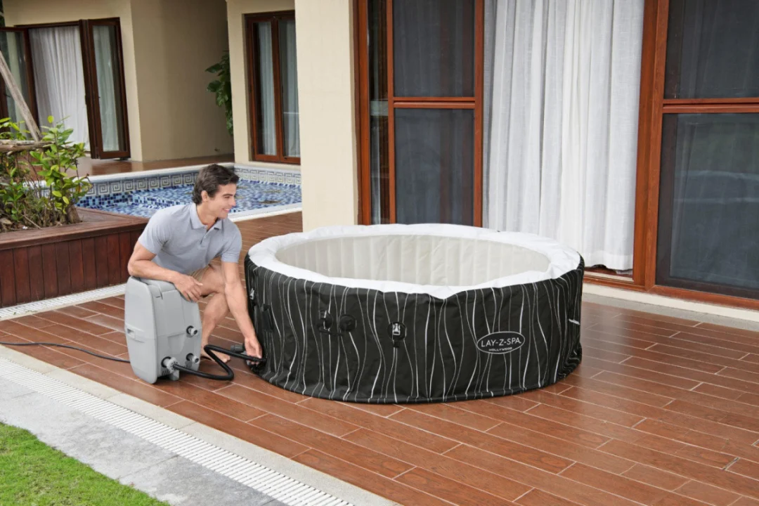 Hollywood Lay-Z-Spa AirJet kućni spa BESTWAY za 6 osoba + LED + 4 jastuka_11