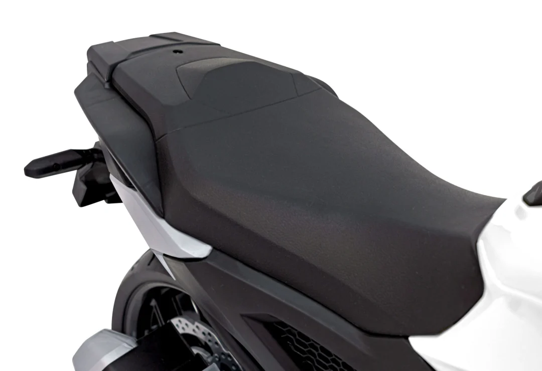 Honda NC750X bijeli motocikl, bijela motor na akumulator_13