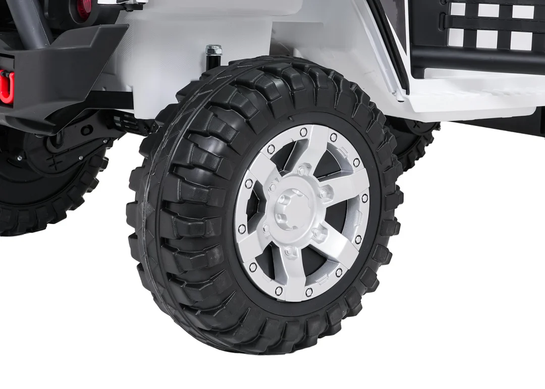 Jeep BEAST 4x4 bijeli auto na akumulator_22