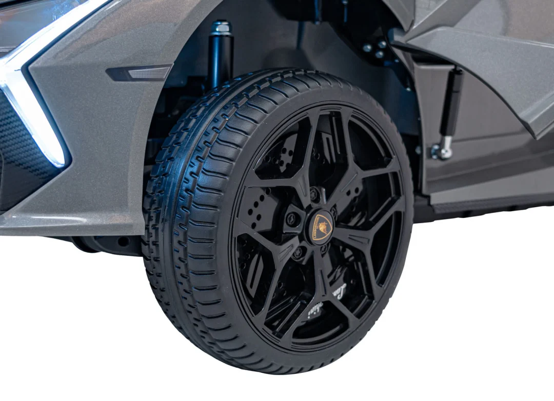 Lamborghini Revuelto XL sivo vozilo_24