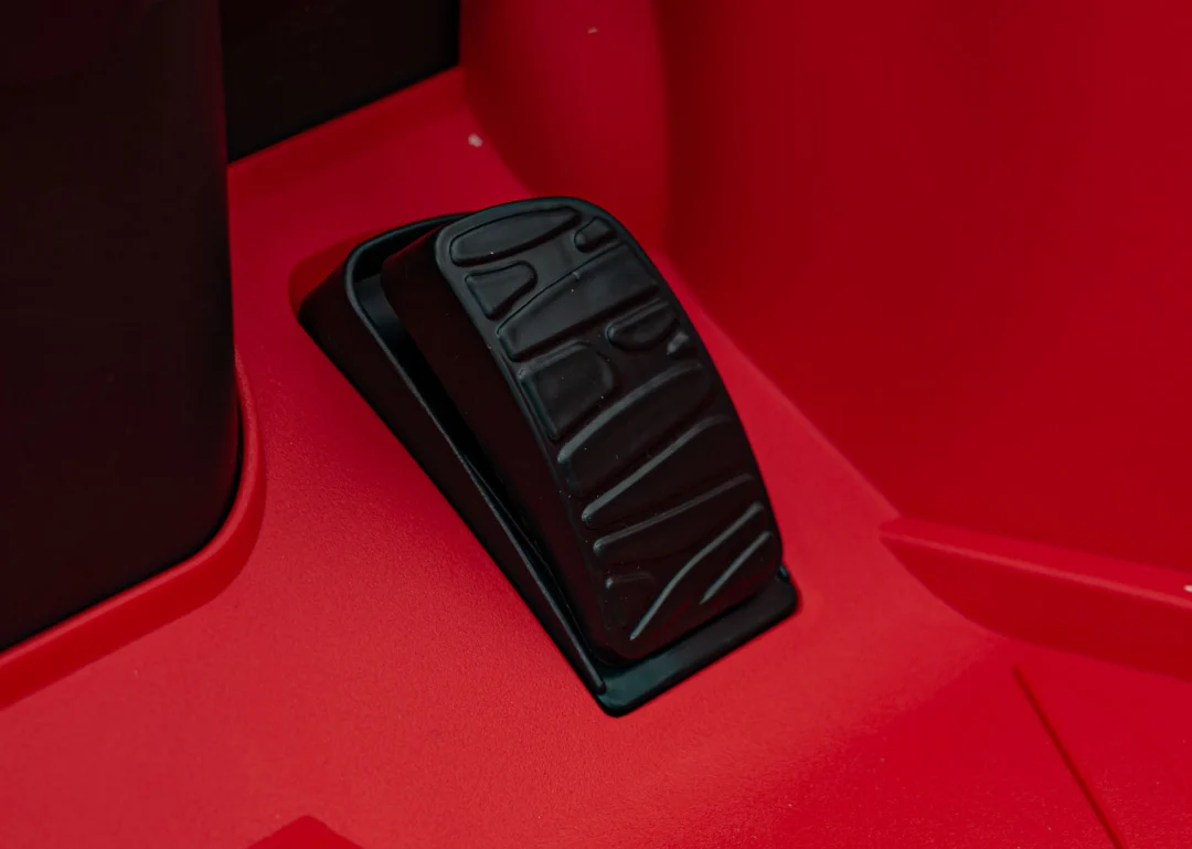 Lamborghini Revuelto vozilo na akumulator, crveno_25
