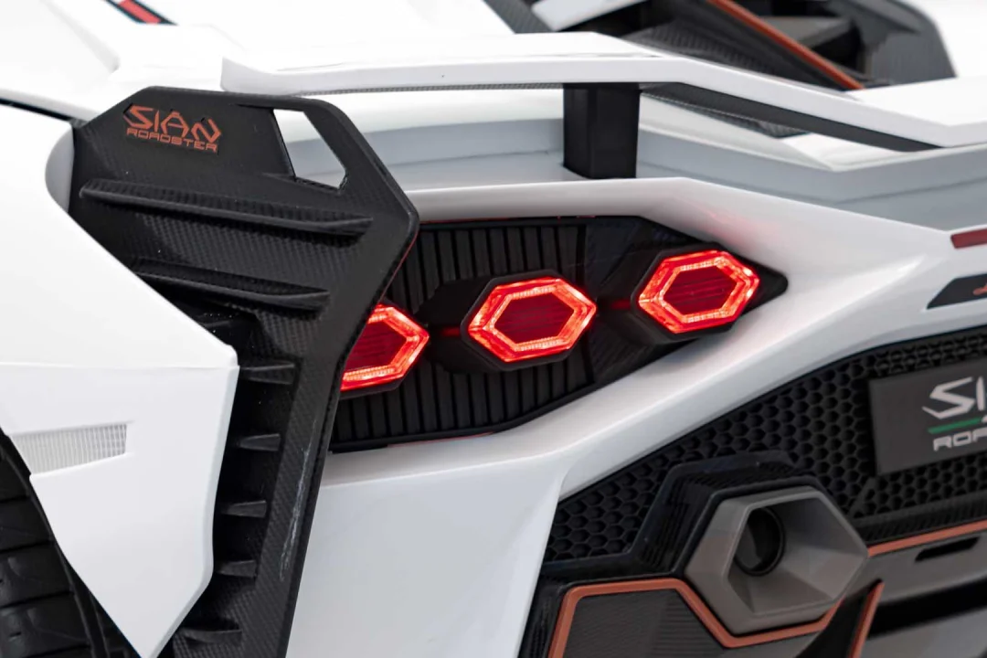 Lamborghini SIAN bijelo vozilo_22