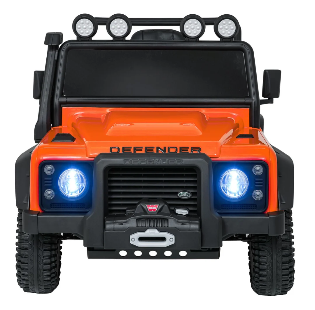 Land Rover Defender 110 SVX konceptno narančasto vozilo_4
