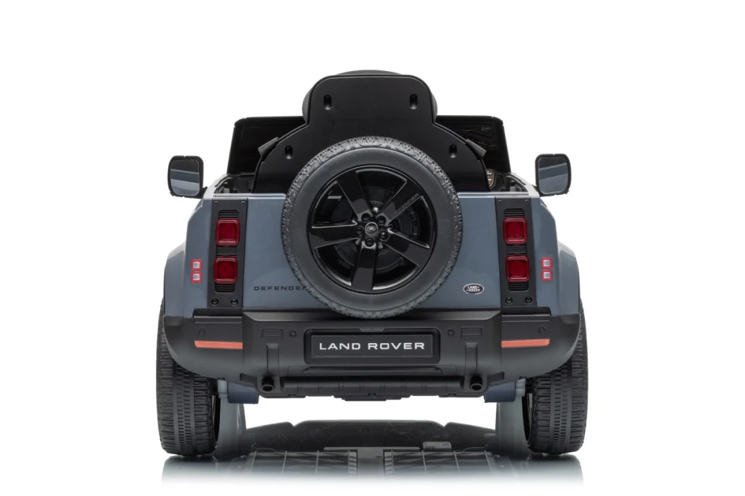 Land Rover Defender sivi auto na akumulator_3