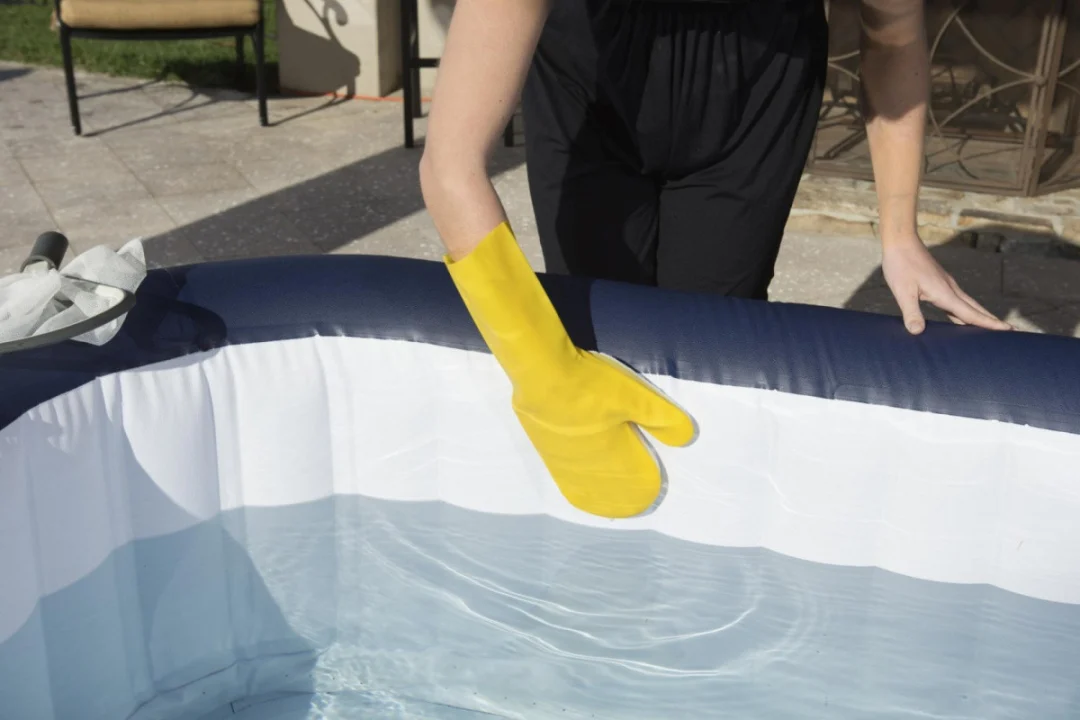 Lay-Z-Spa BESTWAY 3-u-1 set za čišćenje jacuzzija + mrežica + četka + rukavica_3