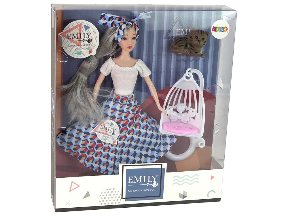 Lutka Emily sivosmeđe kose s mačetom i ljuljačkom_5
