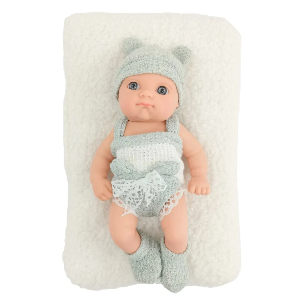 Lutka beba s dekicom bijelo-siva 18 cm_2