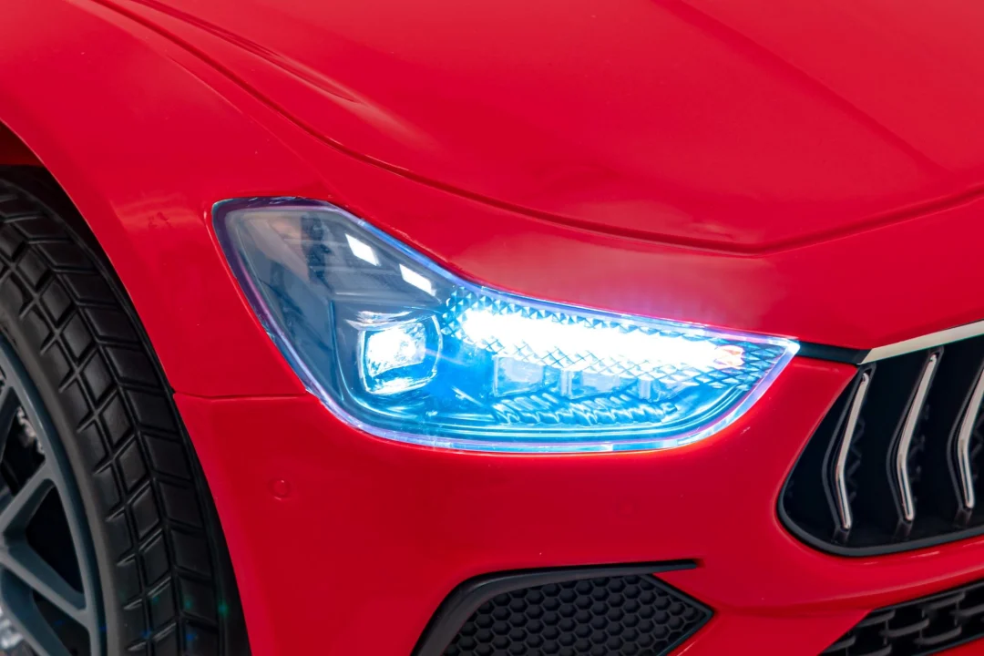 Maserati Ghibli automobil na akumulator, crveni_16