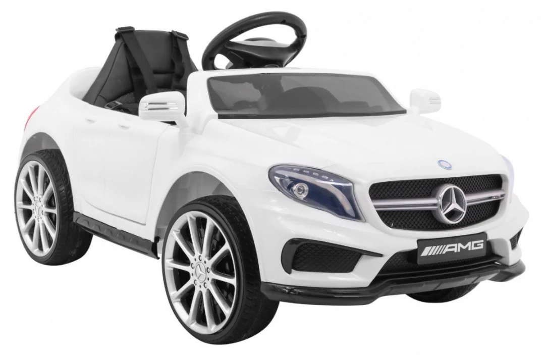 Mercedes AMG GLA-45 bijelo vozilo_7