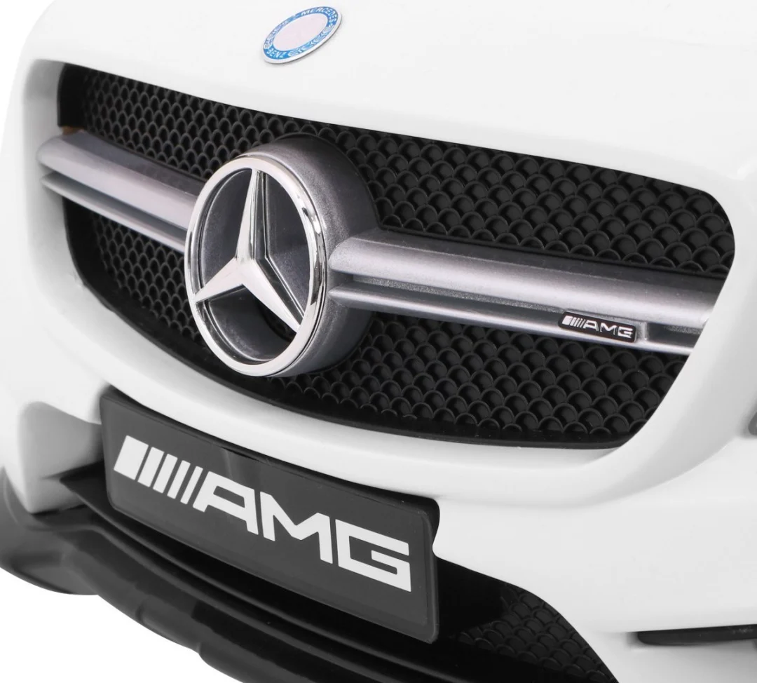 Mercedes AMG GLA-45 bijelo vozilo_8