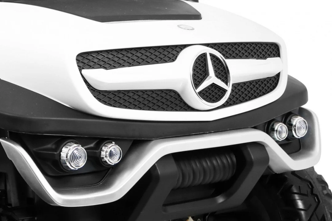 Mercedes BENZ UNIMOG bijelo vozilo_13