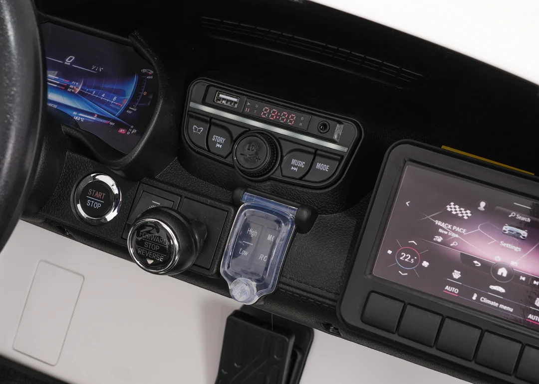 Mercedes-Benz GT63 AMG bijeli auto na akumulator_22