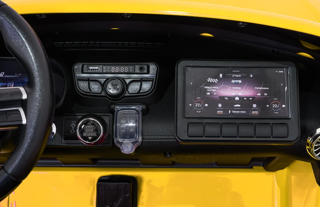 Mercedes-Benz GT63 AMG žuti auto na akumulator_21