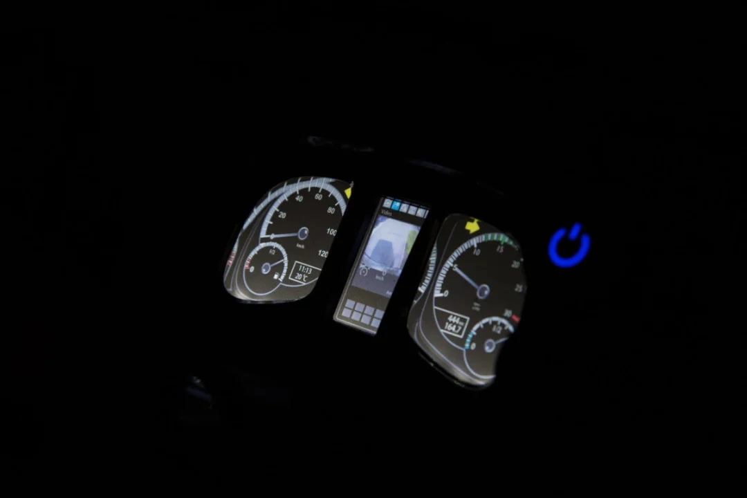 Mercedes-Benz Zetros dječji automobil na baterije, crveni + 2 sjedala + prtljažnik, crvena_19