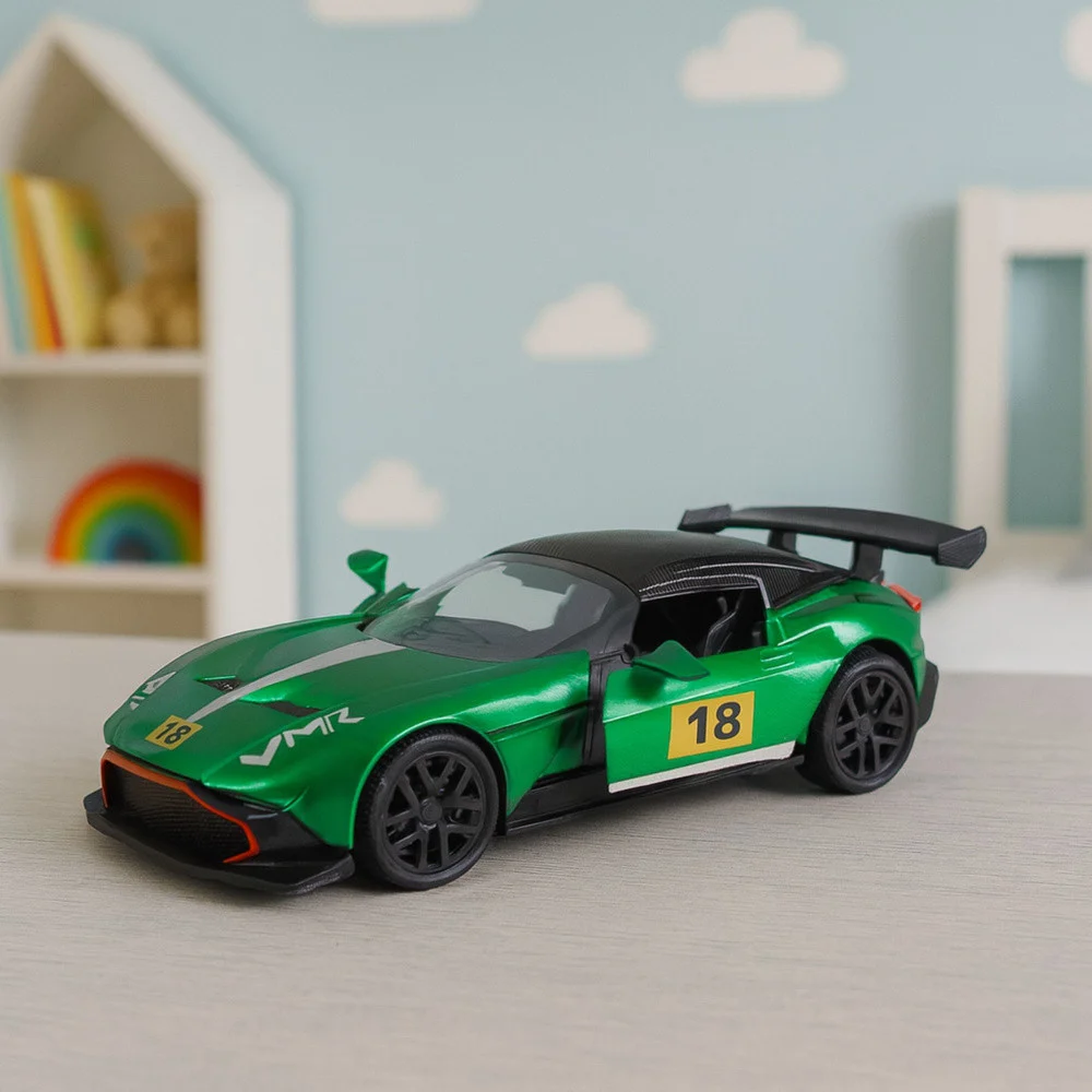 Metalni sportski automobil za utrke, otvaranje vrata, zelena boja 1:32_4