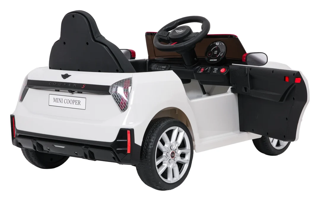 Mini Cooper bijeli auto na akumulator_10