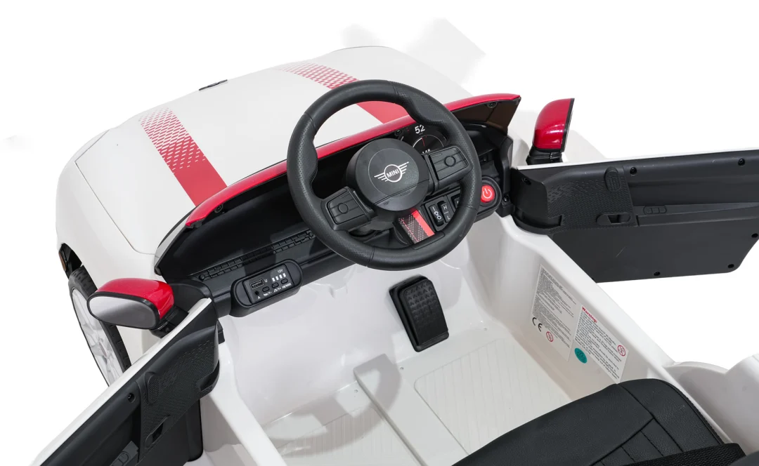 Mini Cooper bijeli auto na akumulator_16