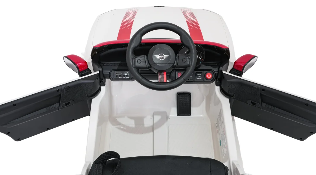 Mini Cooper bijeli auto na akumulator_17