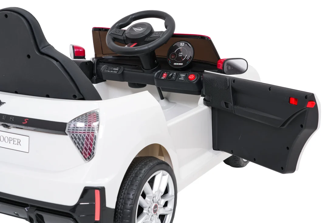 Mini Cooper bijeli auto na akumulator_20