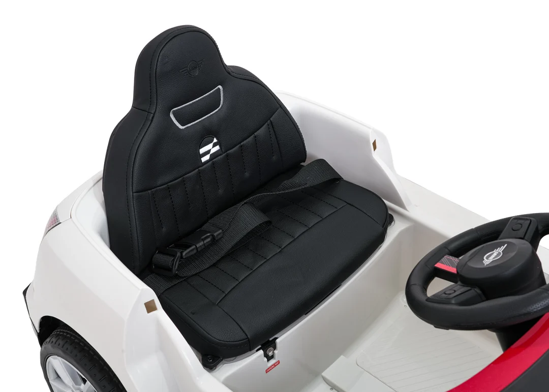 Mini Cooper bijeli auto na akumulator_23