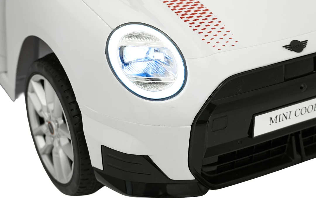 Mini Cooper bijeli auto na akumulator_25