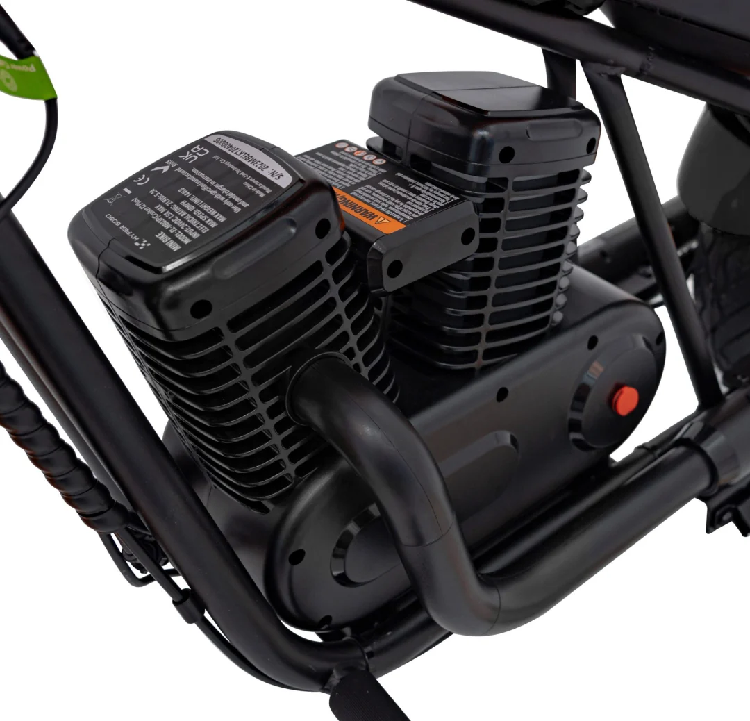 Motocikl Cruiser 12 skuter na akumulator, crni motor na akumulator_20