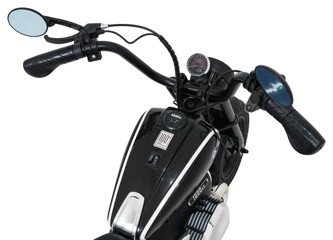 Motor BMW R18 crni motor na akumulator_18
