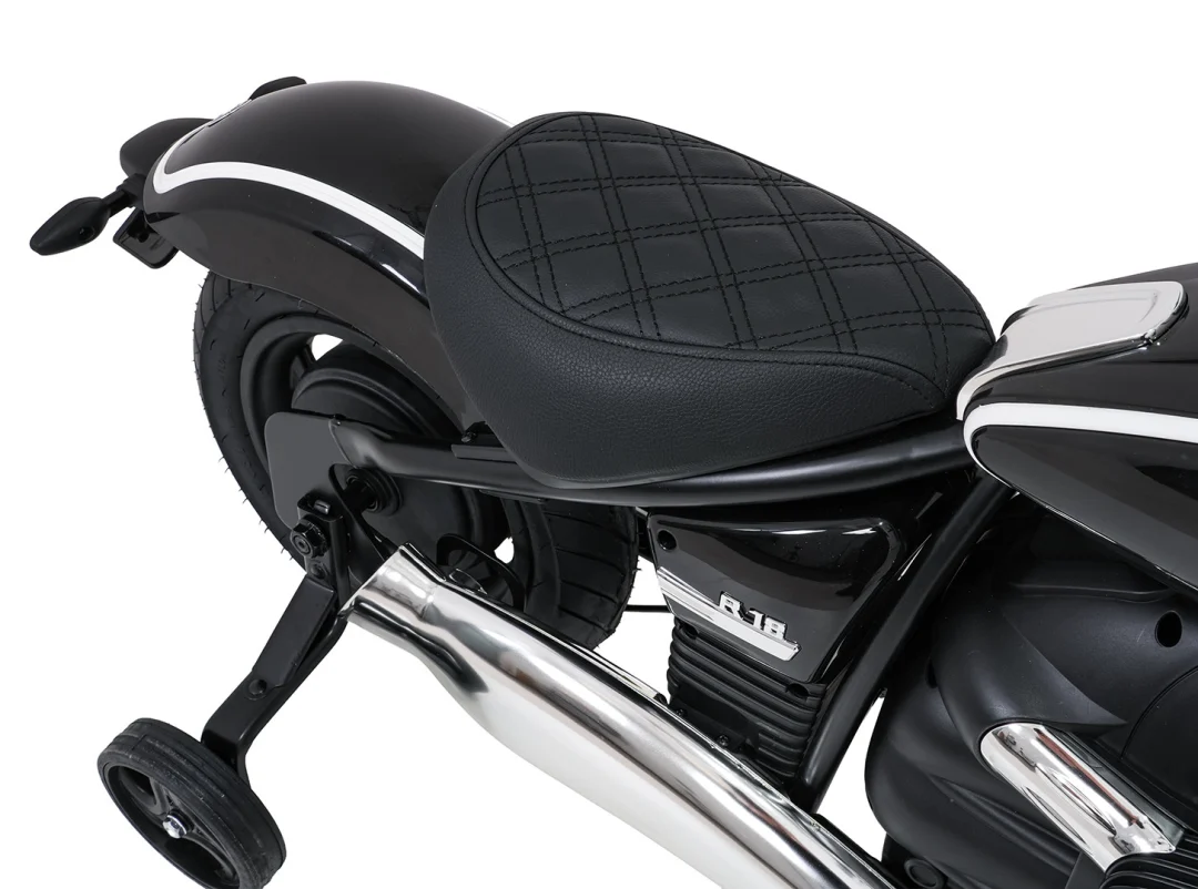 Motor BMW R18 crni motor na akumulator_21