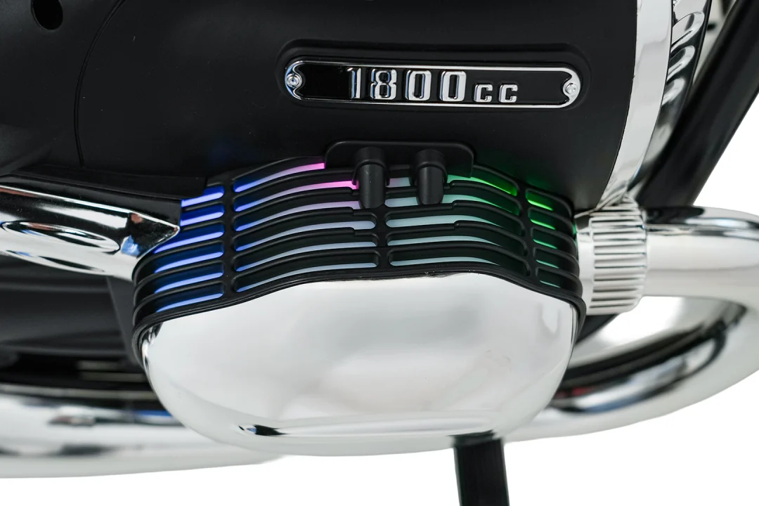 Motor BMW R18 plavi motor na akumulator_30