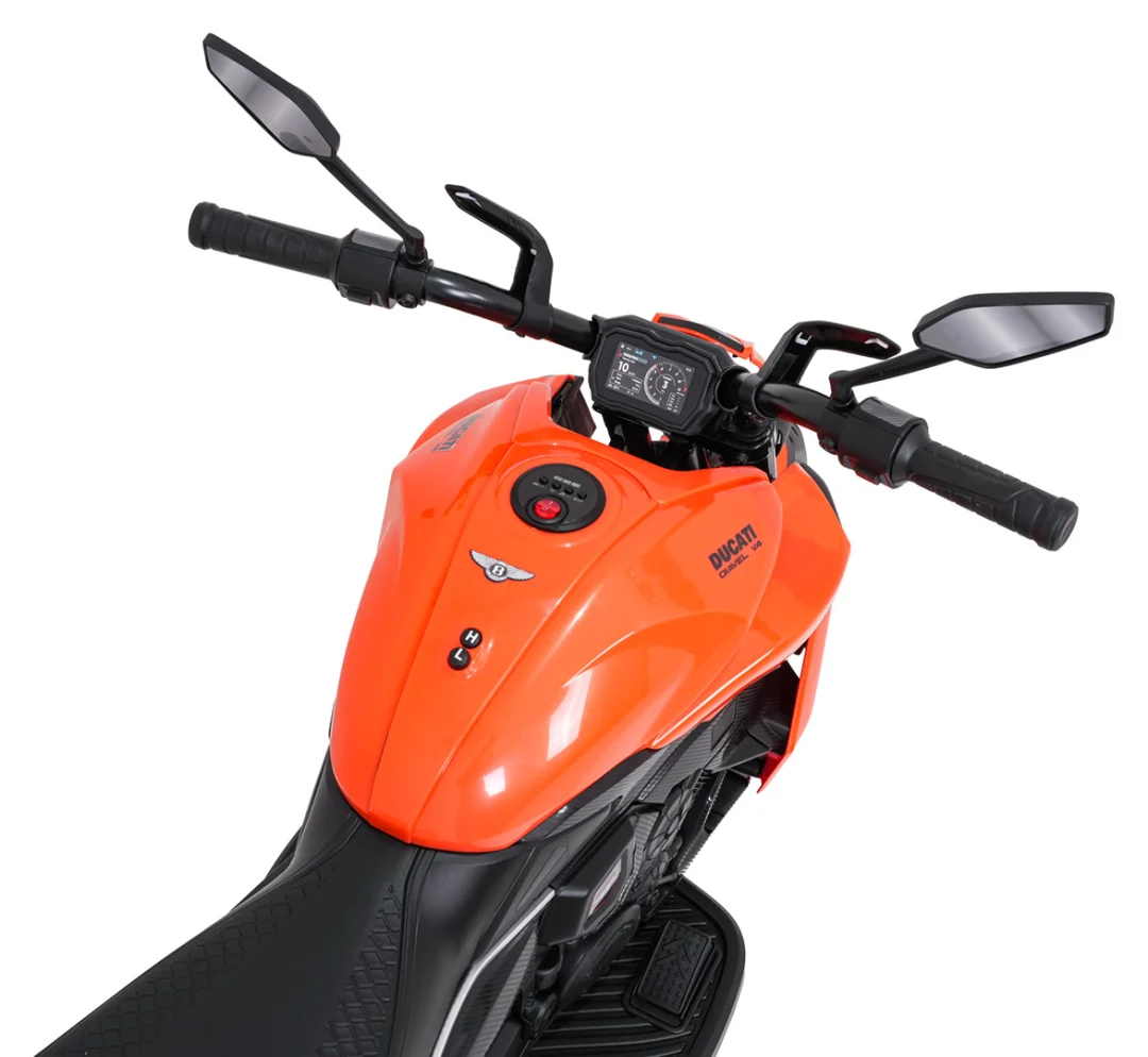 Motor Ducati Diavel x Bentley narančasti motor na akumulator_15