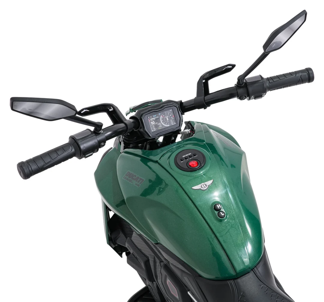 Motor Ducati Diavel x Bentley zeleni motor na akumulator_14