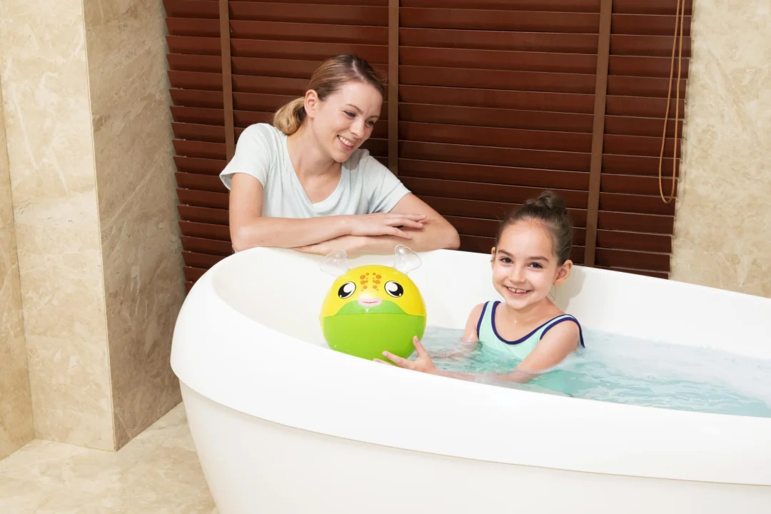Napuhana vodena igračka za djecu BESTWAY Fish Bath Buddies_2