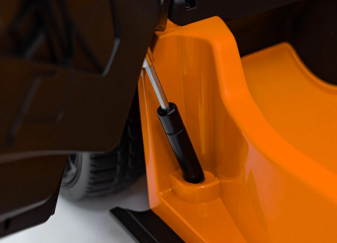 Narančasto vozilo Lamborghini Revuelto_24