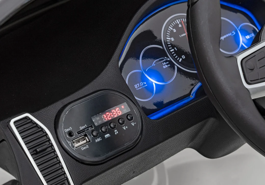 Porsche Cayenne S dječji autosjedalica na baterije bijela SUV + daljinski upravljač_13