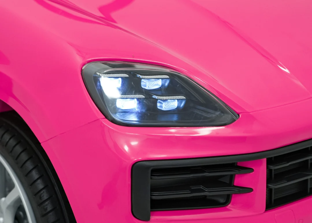 Porsche Cayenne ružičasto vozilo_22