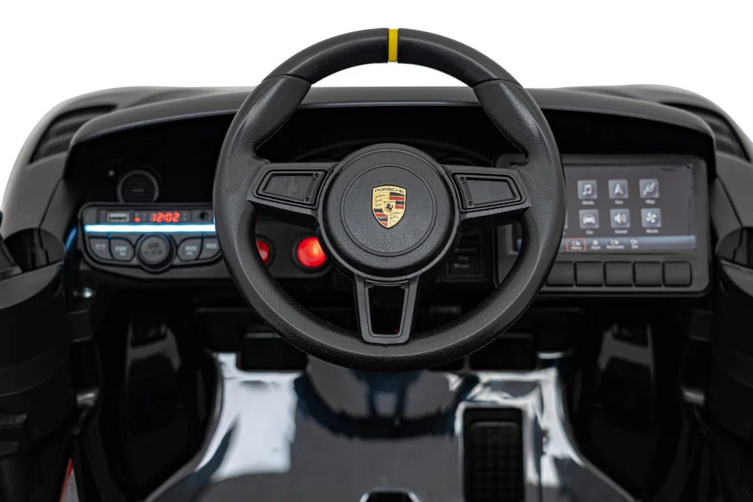 Porsche Spyder RS 718 crno obojeno vozilo_13
