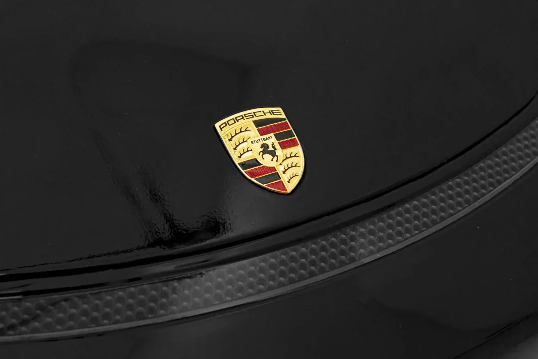 Porsche Spyder RS 718 crno obojeno vozilo_22