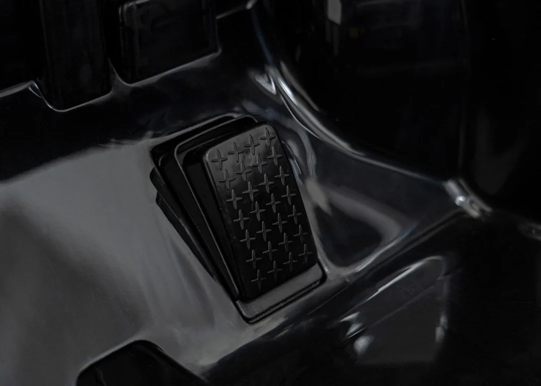 Porsche Spyder RS 718 crno obojeno vozilo_23