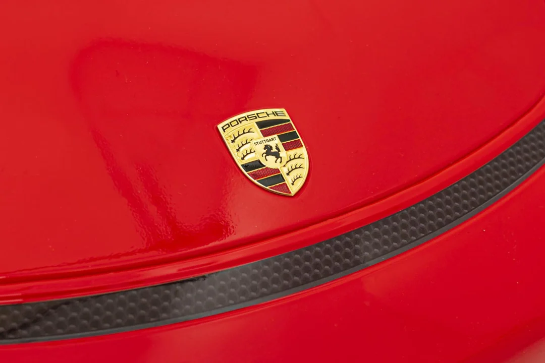 Porsche Spyder RS 718 crveno obojeno vozilo_22