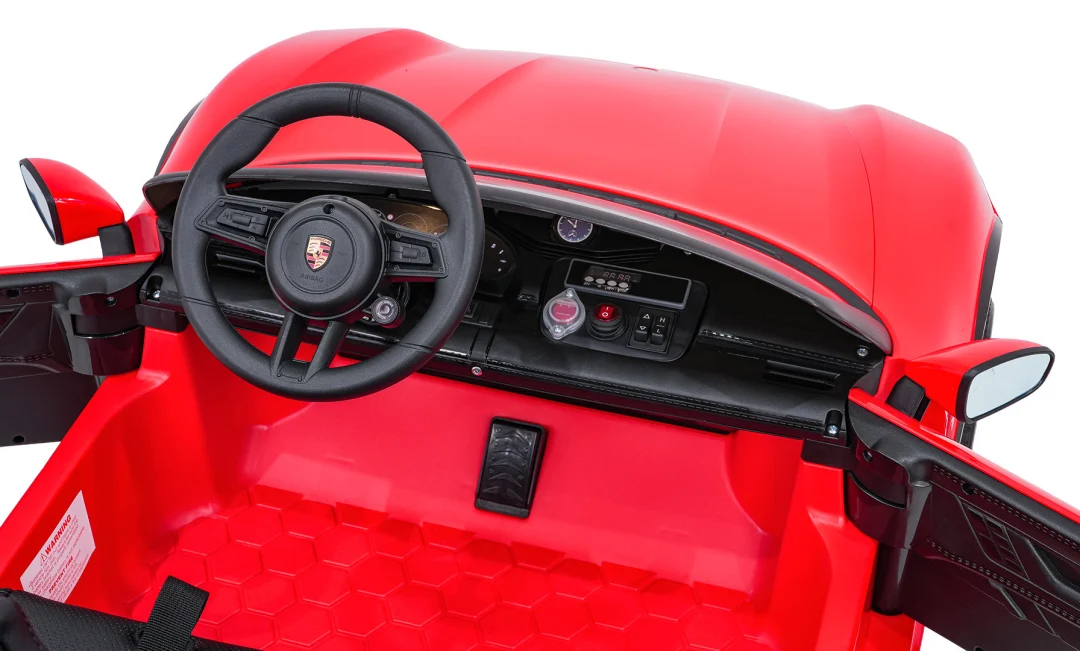 Porsche Taycan Turbo S crveno vozilo_16