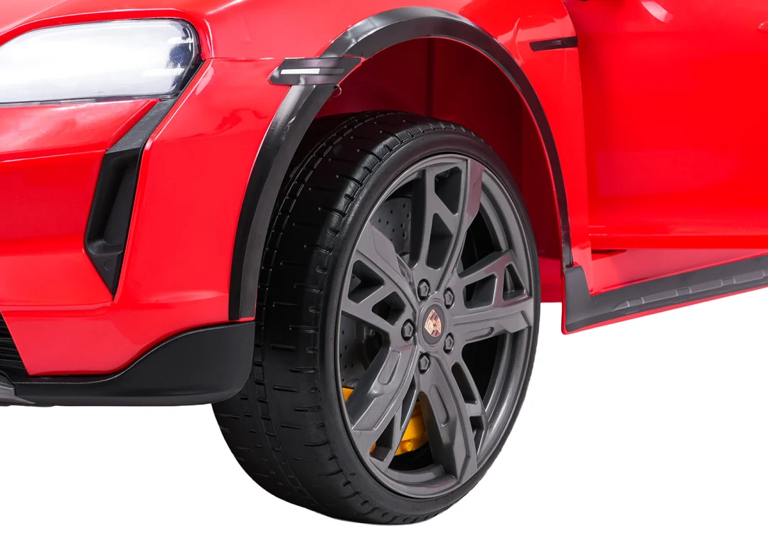 Porsche Taycan Turbo S crveno vozilo_23