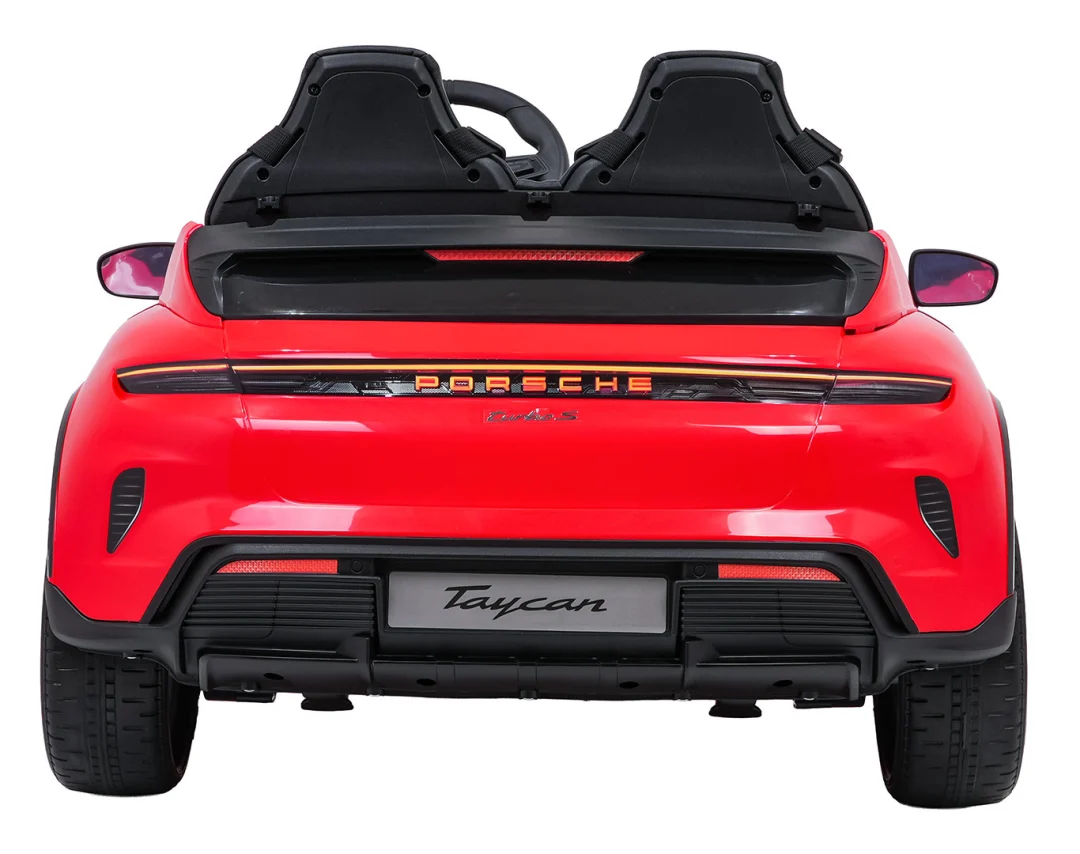 Porsche Taycan Turbo S crveno vozilo_8