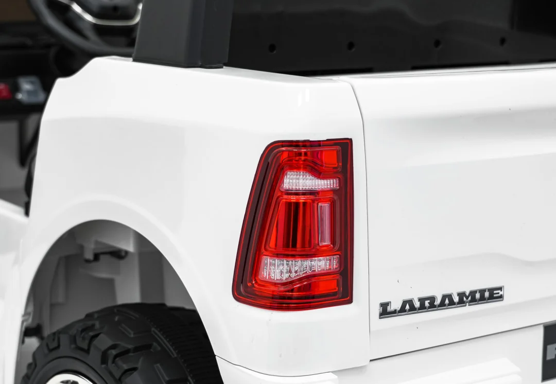 RAM 3500 Bijelo vozilo_21