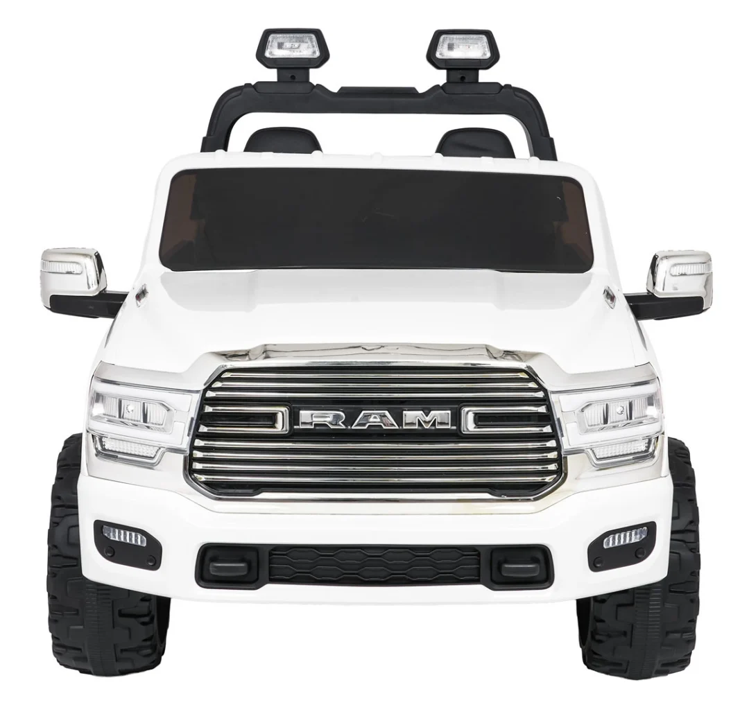 RAM 3500 Bijelo vozilo_4