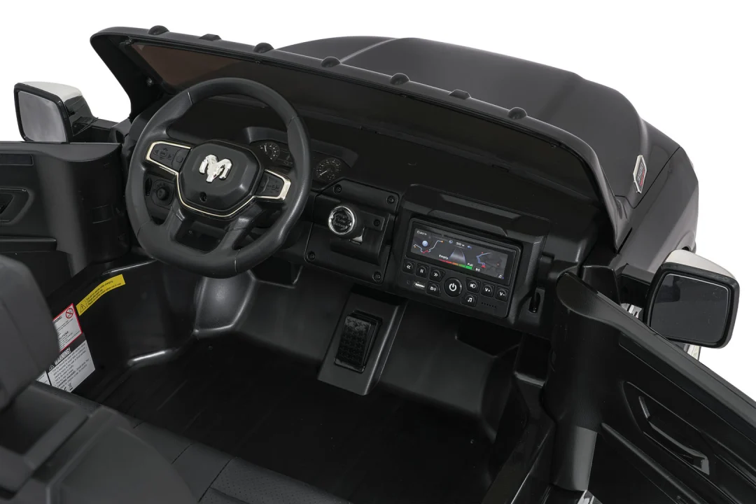 RAM 3500 Crno vozilo_14