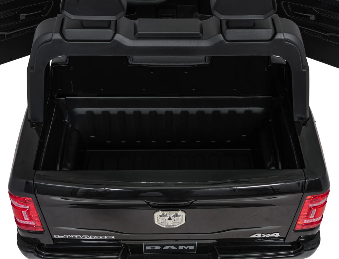 RAM 3500 Crno vozilo_21