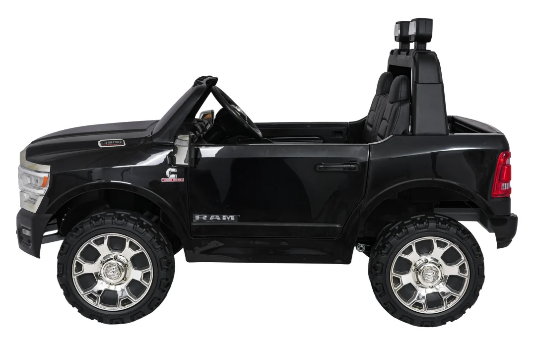 RAM 3500 Crno vozilo_6