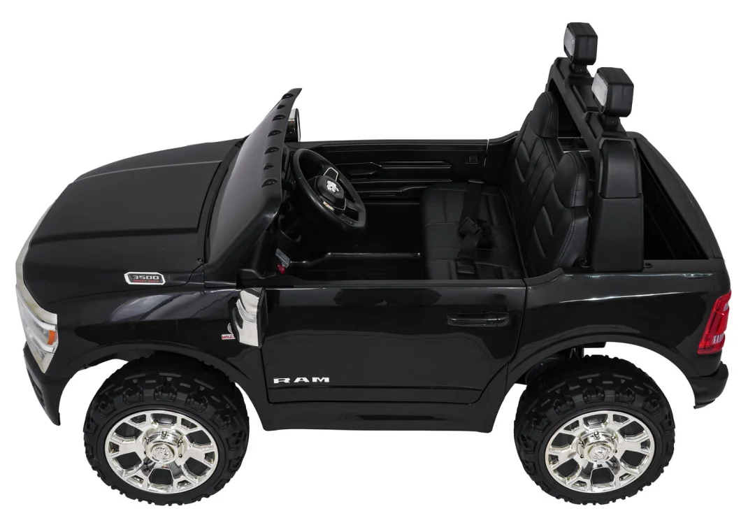 RAM 3500 Crno vozilo_7