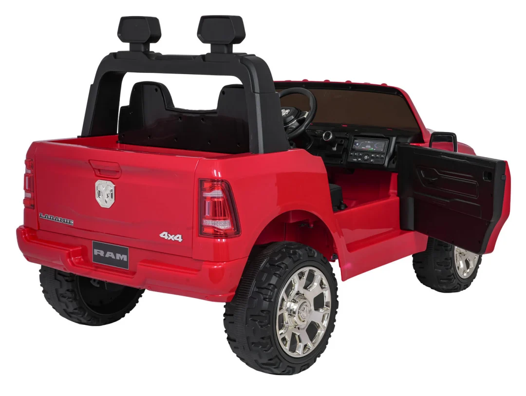 RAM 3500 Crveno vozilo_10