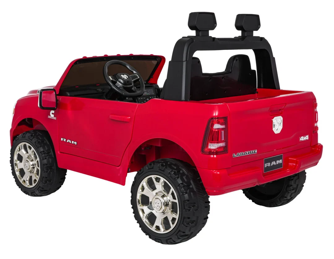 RAM 3500 Crveno vozilo_8